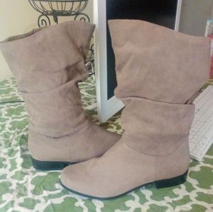 Women's slouchy booties